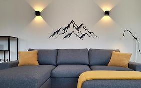 Apartments Julian Experience